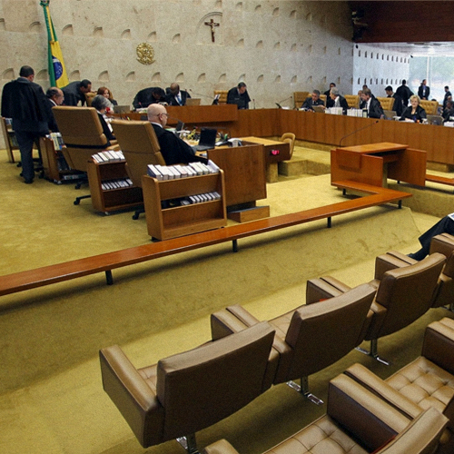 13.09.12_Izaías Almada_Justiça fora dos trilhos